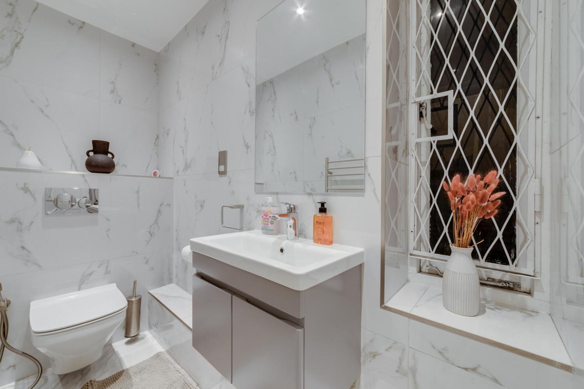 Luxury London 3 Bedroom Duplex With Pool Table - 4Hs מראה חיצוני תמונה