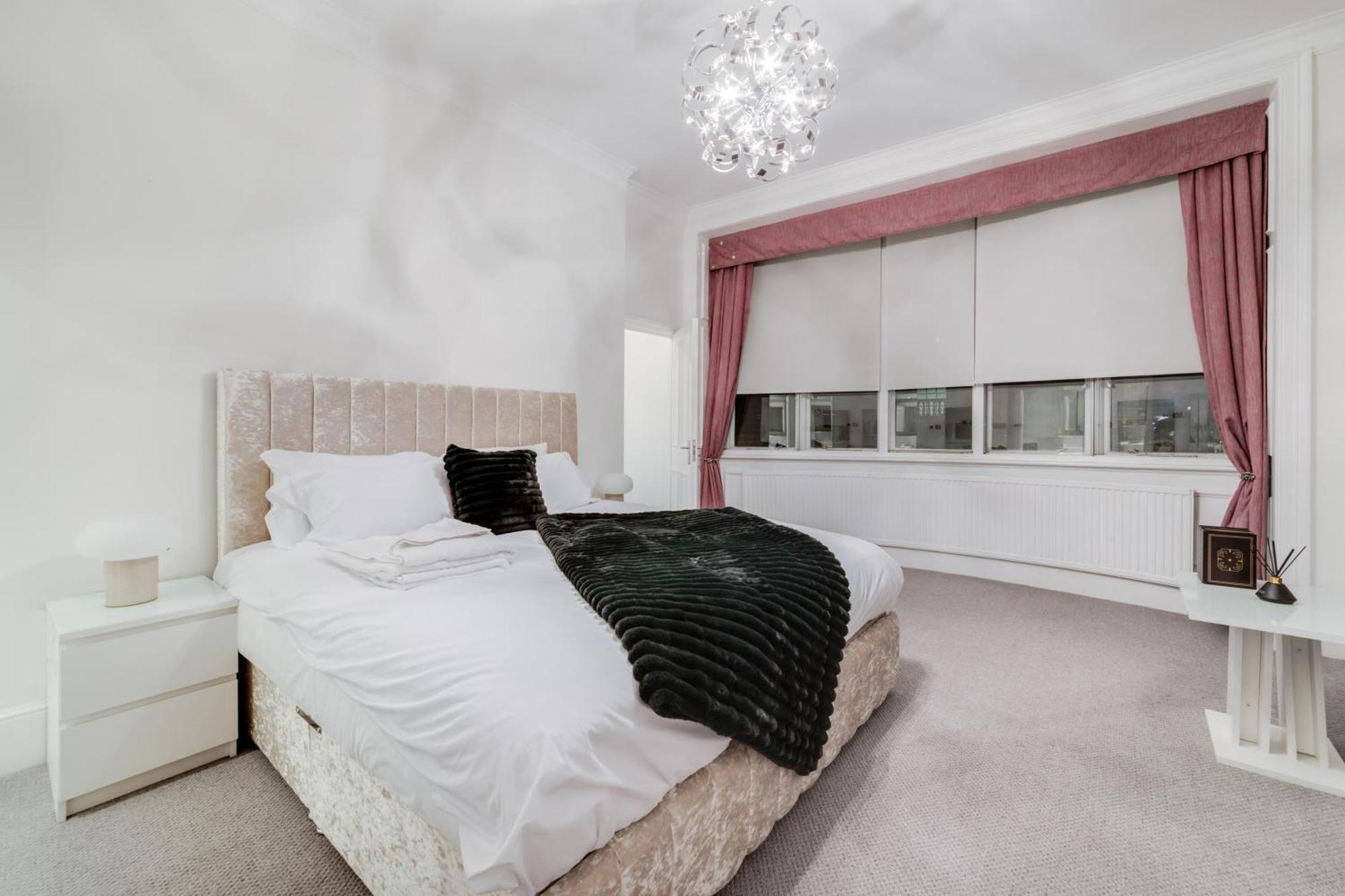 Luxury London 3 Bedroom Duplex With Pool Table - 4Hs מראה חיצוני תמונה