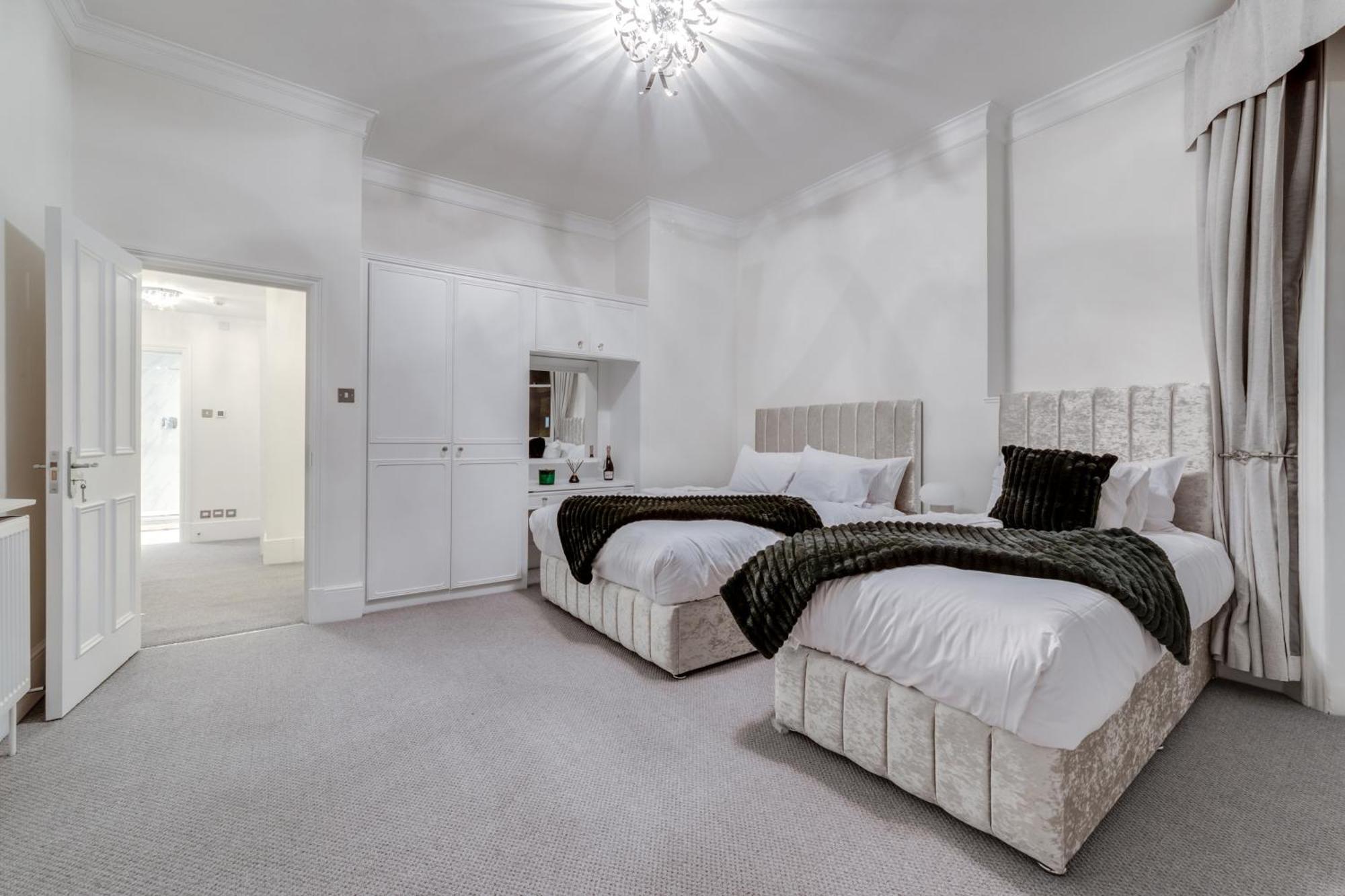 Luxury London 3 Bedroom Duplex With Pool Table - 4Hs מראה חיצוני תמונה