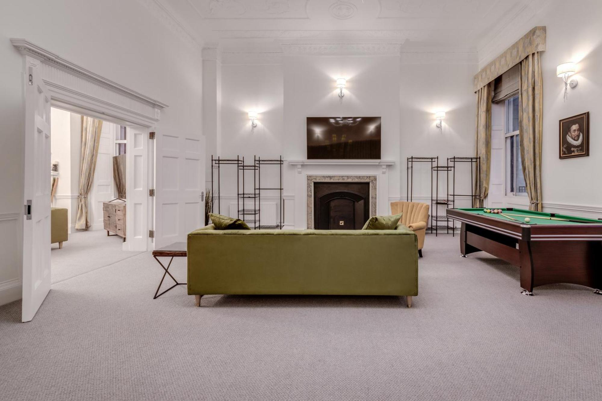 Luxury London 3 Bedroom Duplex With Pool Table - 4Hs מראה חיצוני תמונה